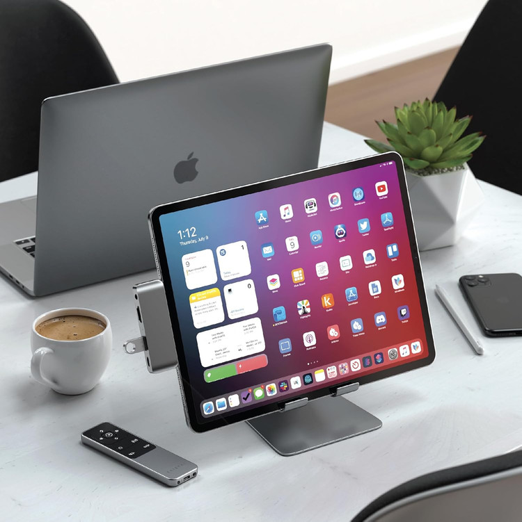 کنترل از راه دور بلوتوث Satechi، کنترل از راه دور چندرسانهای R2 در حالت ارائه و رسانه، برای MacBook Air و Pro M4 M3، iPad Air و Pro M4 M3، با ویندوز 10/11 سازگار نیست ن1