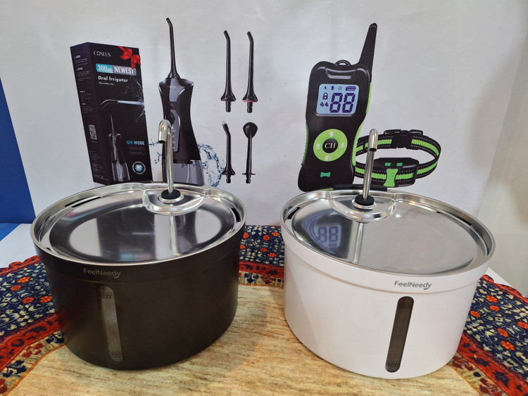 آبخوری گربه سینی استیل ضد زنگ بدنه پلاستیک سیاه و سفید گربه و سگ 3.5 لیتری برند feelneedy با سه فیلتر همراه مدل fn-w08