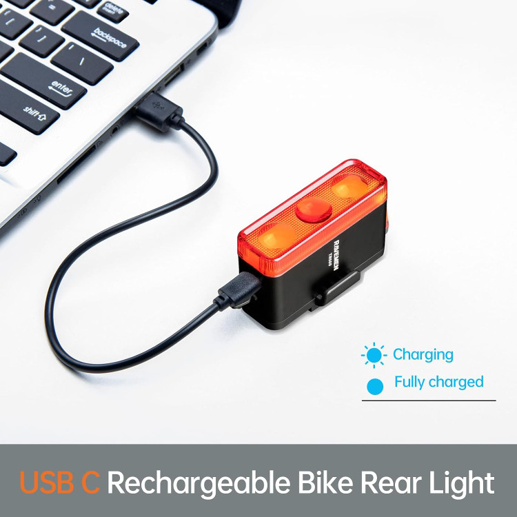 چراغ عقب دوچرخه RAVEMEN TR500 با قدرت 500 لومن، سنسور ترمز و شارژ USB-C | چراغ ایمنی شب و روز