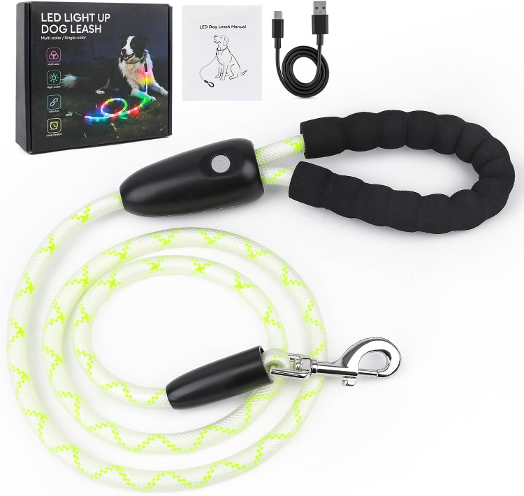قلاده بند سگ LED ضدآب YFbrite با ۱۵ حالت نورپردازی، شارژی USB-C، طول ۱۵۰ سانتیمتر، چندرنگ و مناسب پیادهروی شبانه